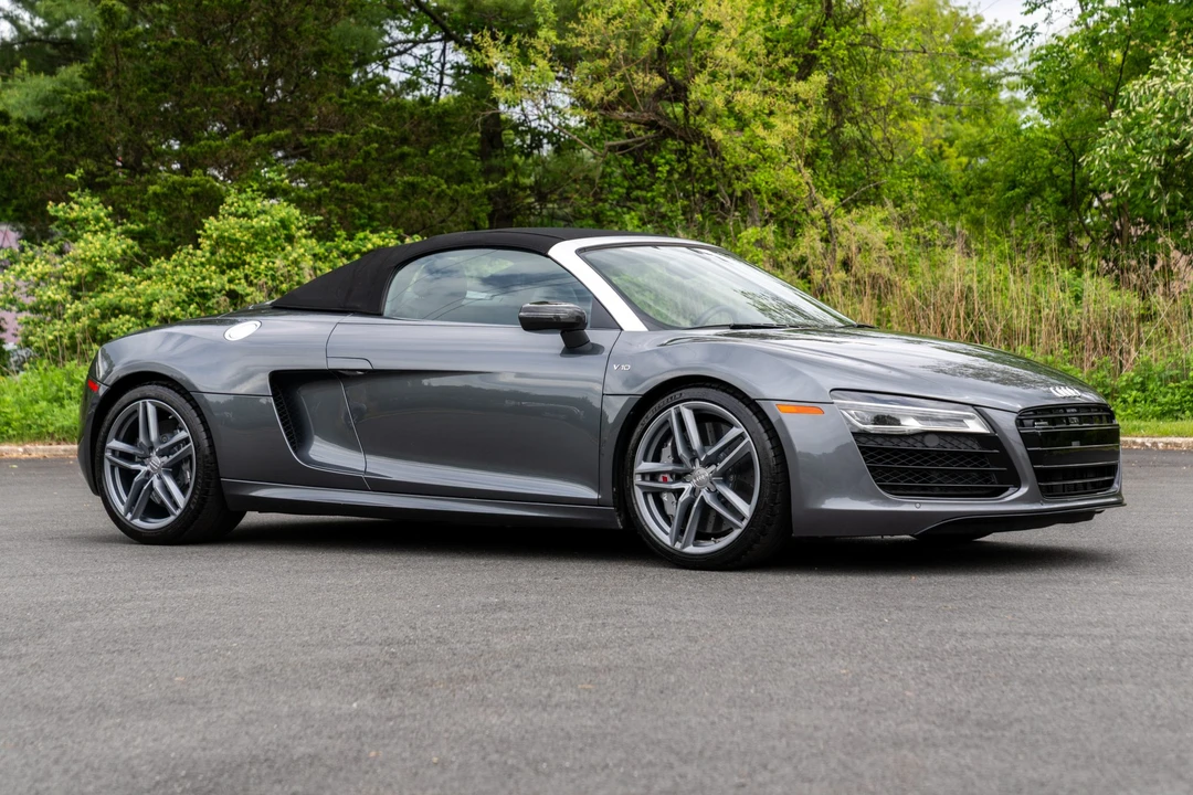 2015 Audi 42 R8 - Image 13 of 31