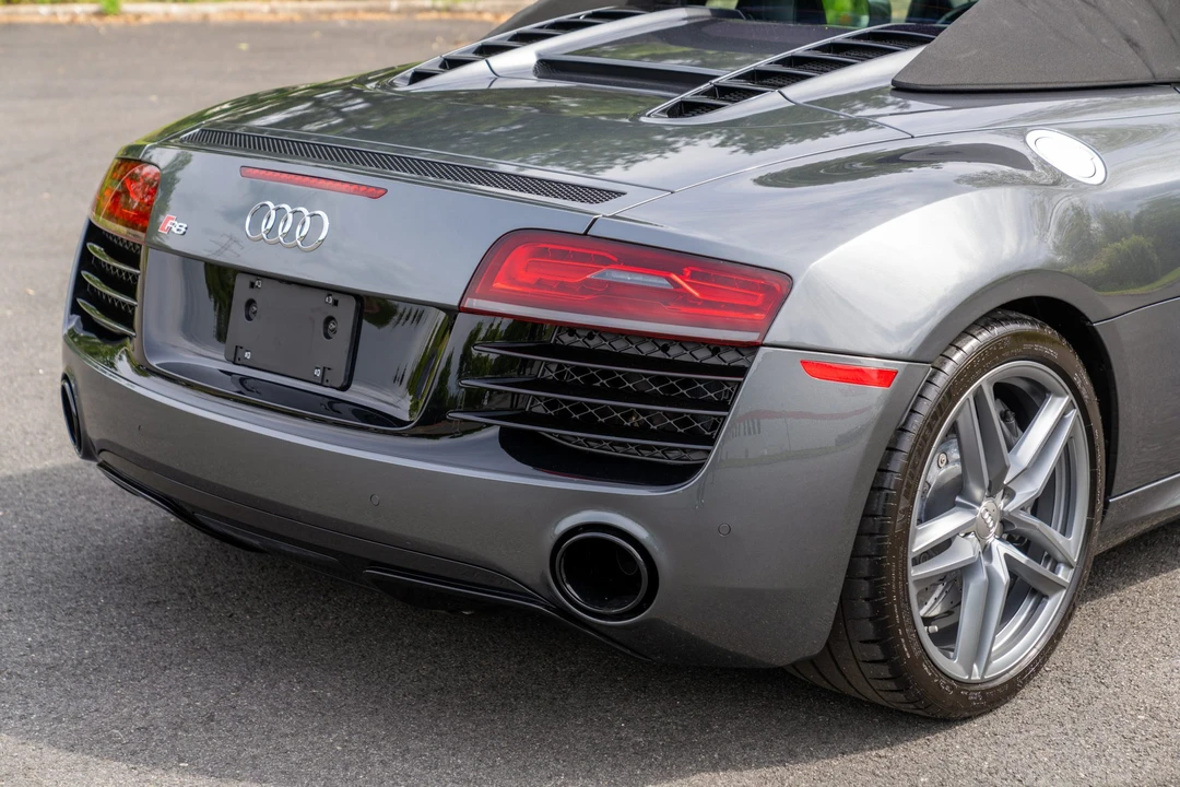 2015 Audi 42 R8 - Image 21 of 31