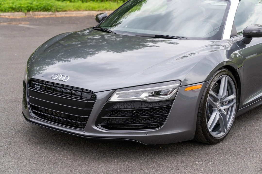 2015 Audi 42 R8 - Image 20 of 31