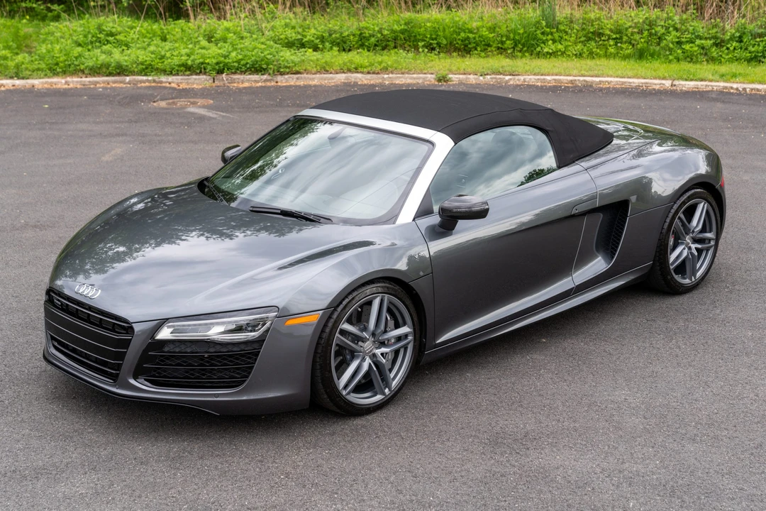 2015 Audi 42 R8 - Image 9 of 31