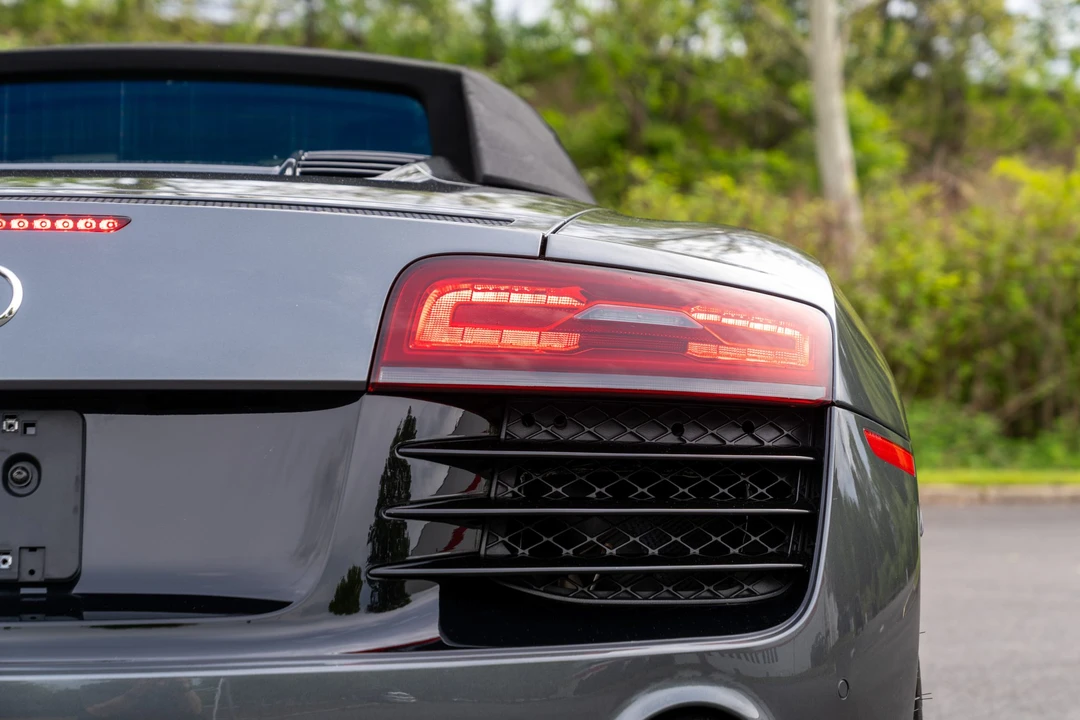2015 Audi 42 R8 - Image 26 of 31