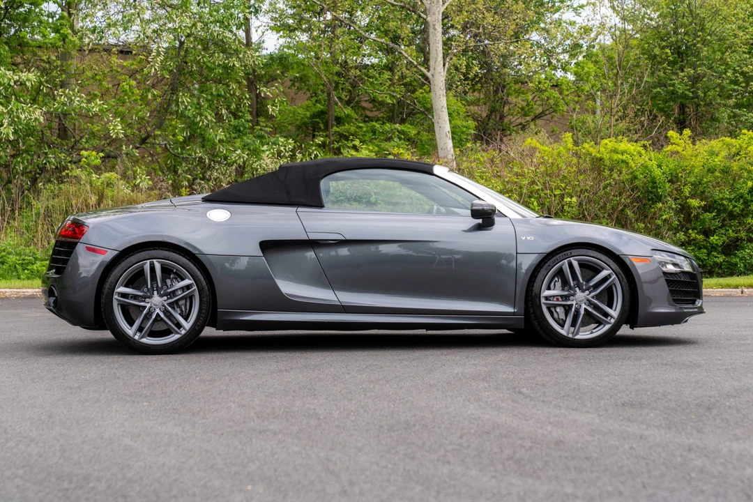 2015 Audi 42 R8 - Image 14 of 31