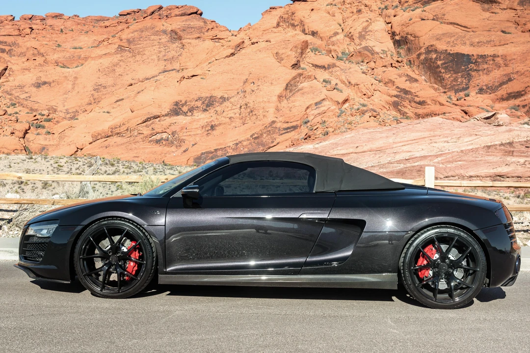 2015 Audi 42 R8 - Image 9 of 31