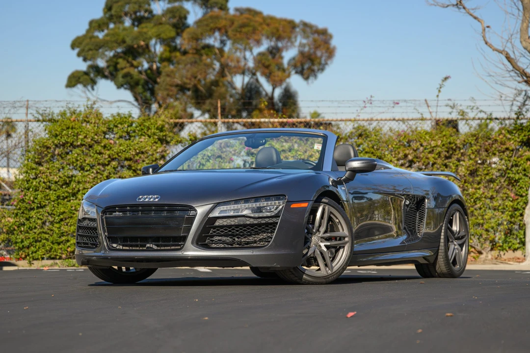 2015 Audi 42 R8 - Image 13 of 31