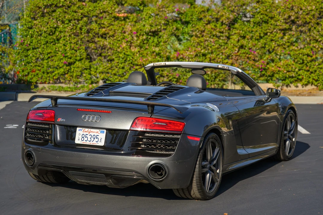 2015 Audi 42 R8 - Image 20 of 31
