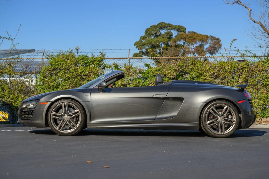 2015 Audi 42 R8 - Image 26 of 31