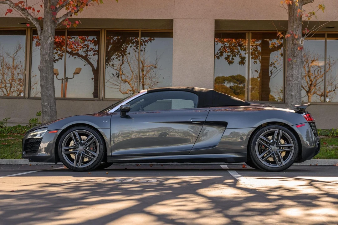 2015 Audi 42 R8 - Image 11 of 31