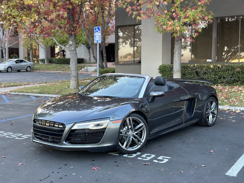 2015 Audi 42 R8 - Image 28 of 31
