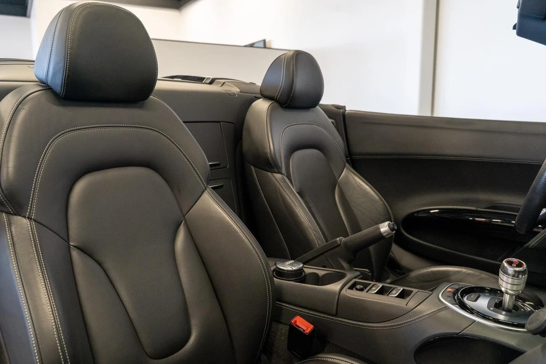 2015 Audi 42 R8 - Image 7 of 21