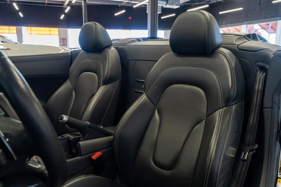 2015 Audi 42 R8 - Image 5 of 21