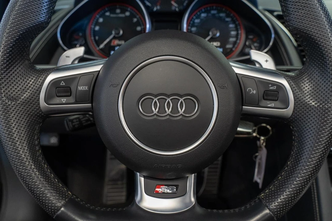 2015 Audi 42 R8 - Image 12 of 21