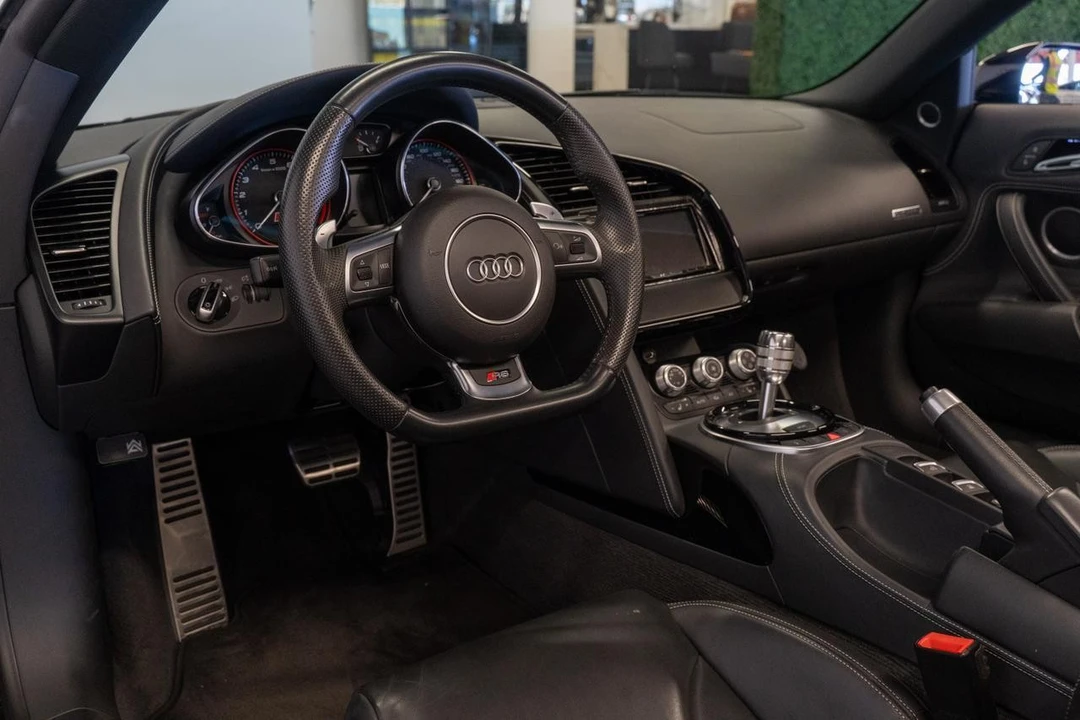 2015 Audi 42 R8 - Image 3 of 21