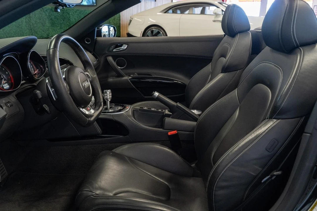 2015 Audi 42 R8 - Image 4 of 21