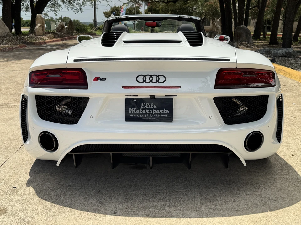 2015 Audi 42 R8 - Image 6 of 31