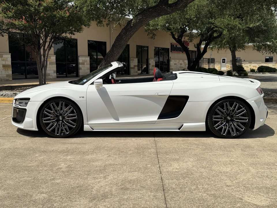 2015 Audi 42 R8 - Image 23 of 31