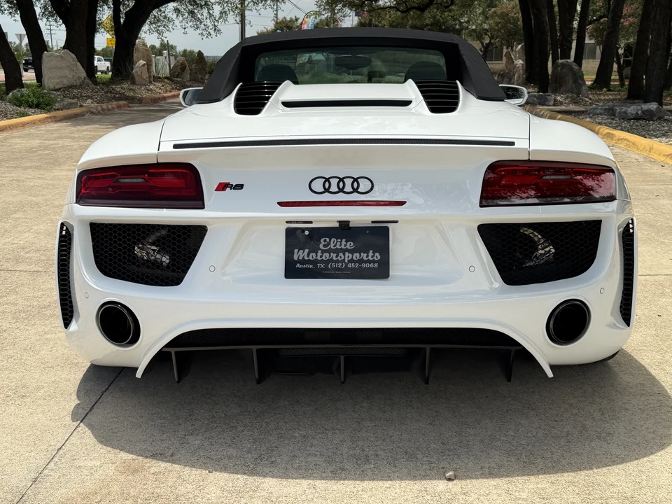 2015 Audi 42 R8 - Image 19 of 31