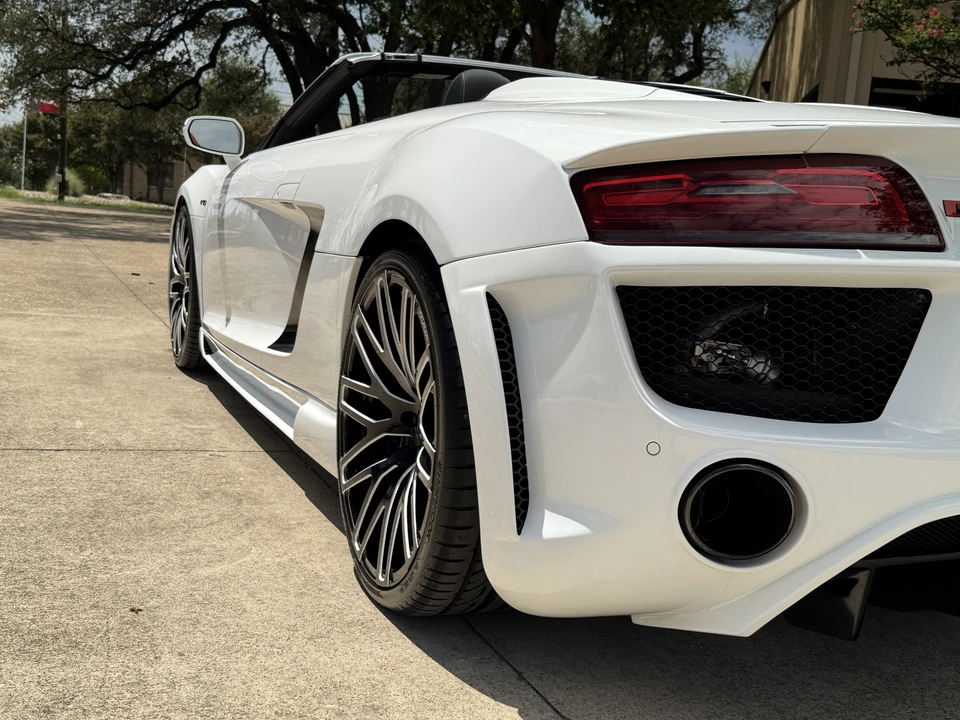 2015 Audi 42 R8 - Image 26 of 31