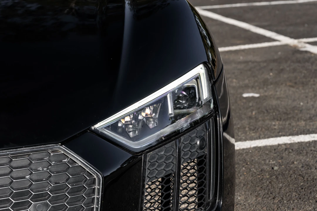 2015 Audi 42 R8 - Image 17 of 31