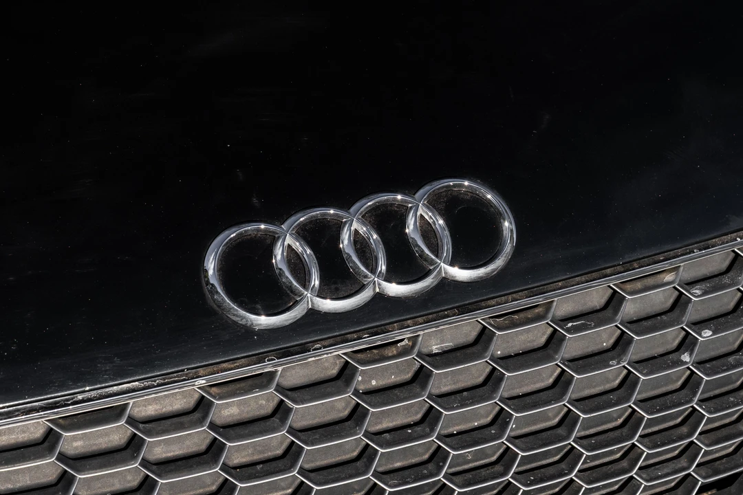 2015 Audi 42 R8 - Image 20 of 31