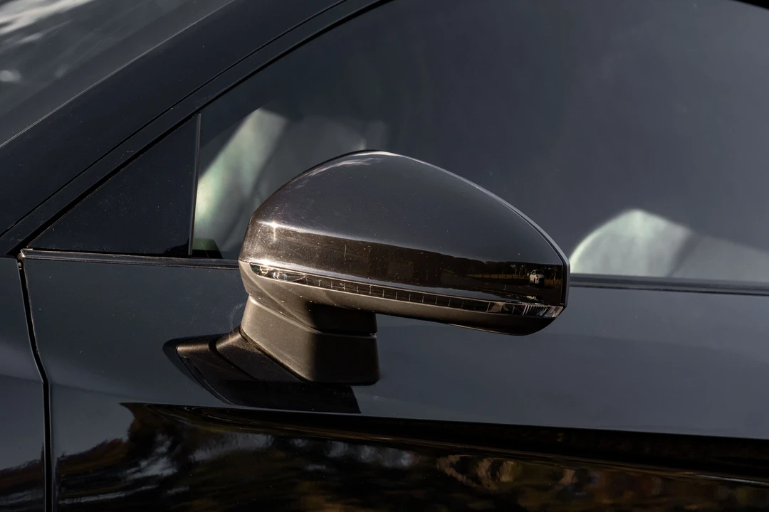 2015 Audi 42 R8 - Image 26 of 31