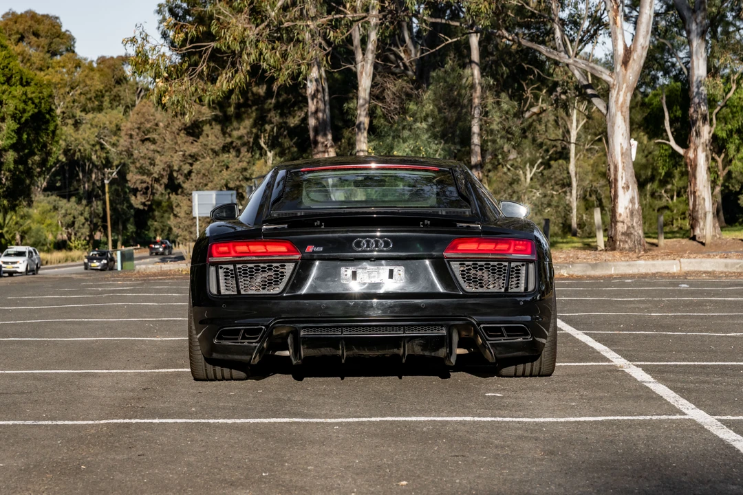 2015 Audi 42 R8 - Image 6 of 31