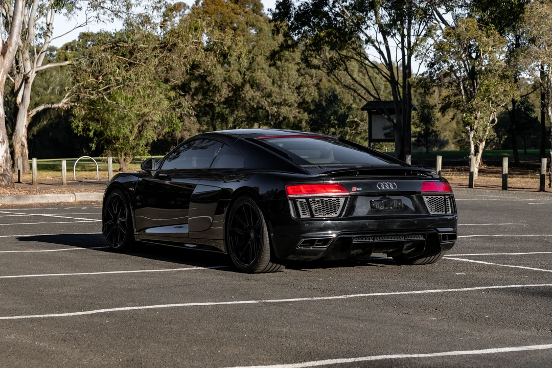 2015 Audi 42 R8 - Image 5 of 31