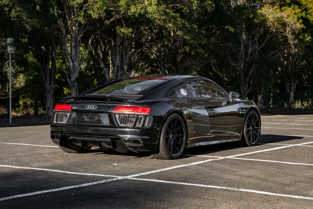 2015 Audi 42 R8 - Image 7 of 31