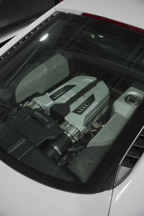2015 Audi 42 R8 - Image 4 of 17