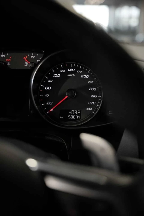 2015 Audi 42 R8 - Image 13 of 17