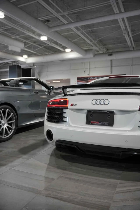 2015 Audi 42 R8 - Image 7 of 17