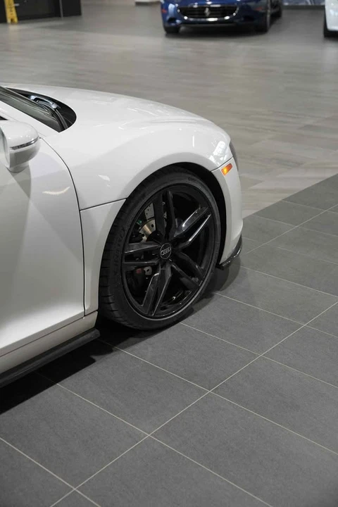 2015 Audi 42 R8 - Image 16 of 17