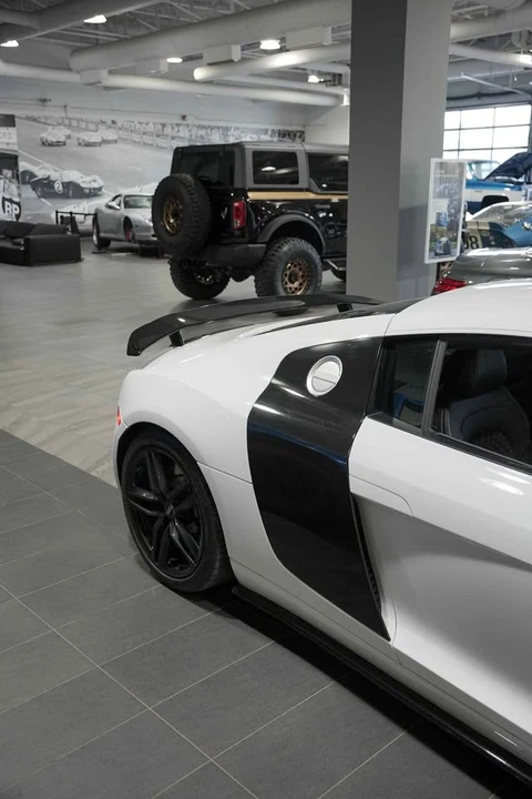 2015 Audi 42 R8 - Image 15 of 17