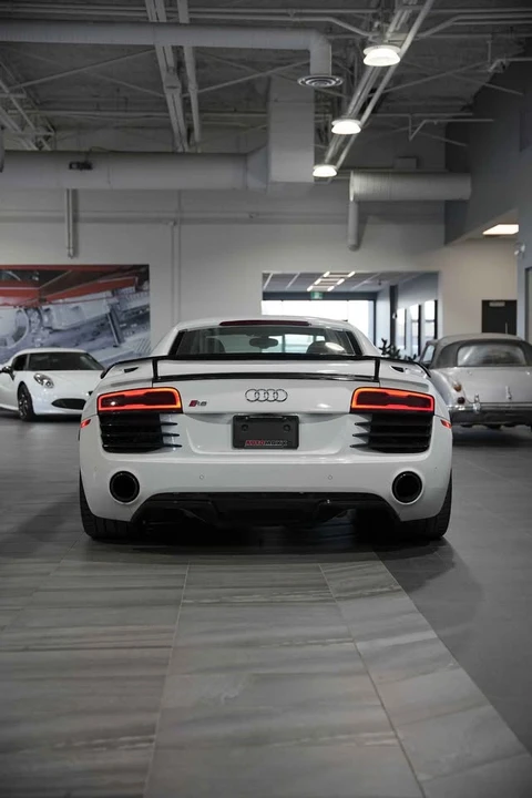 2015 Audi 42 R8 - Image 6 of 17