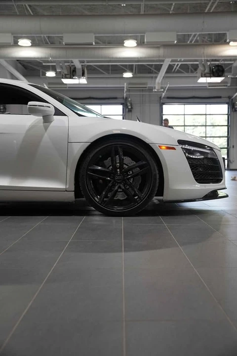 2015 Audi 42 R8 - Image 14 of 17