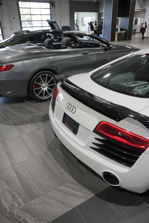 2015 Audi 42 R8 - Image 9 of 17
