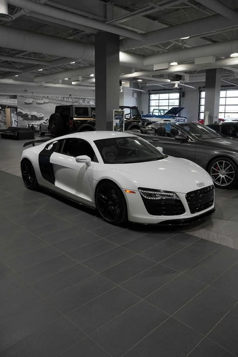 2015 Audi 42 R8 - Image 3 of 17