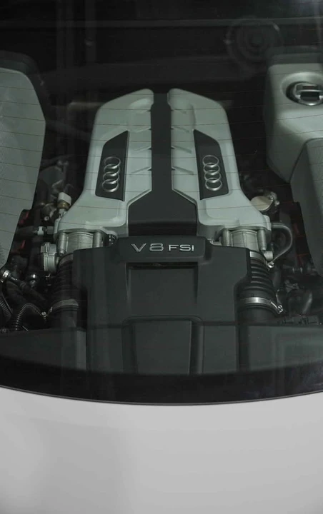 2015 Audi 42 R8 - Image 5 of 17