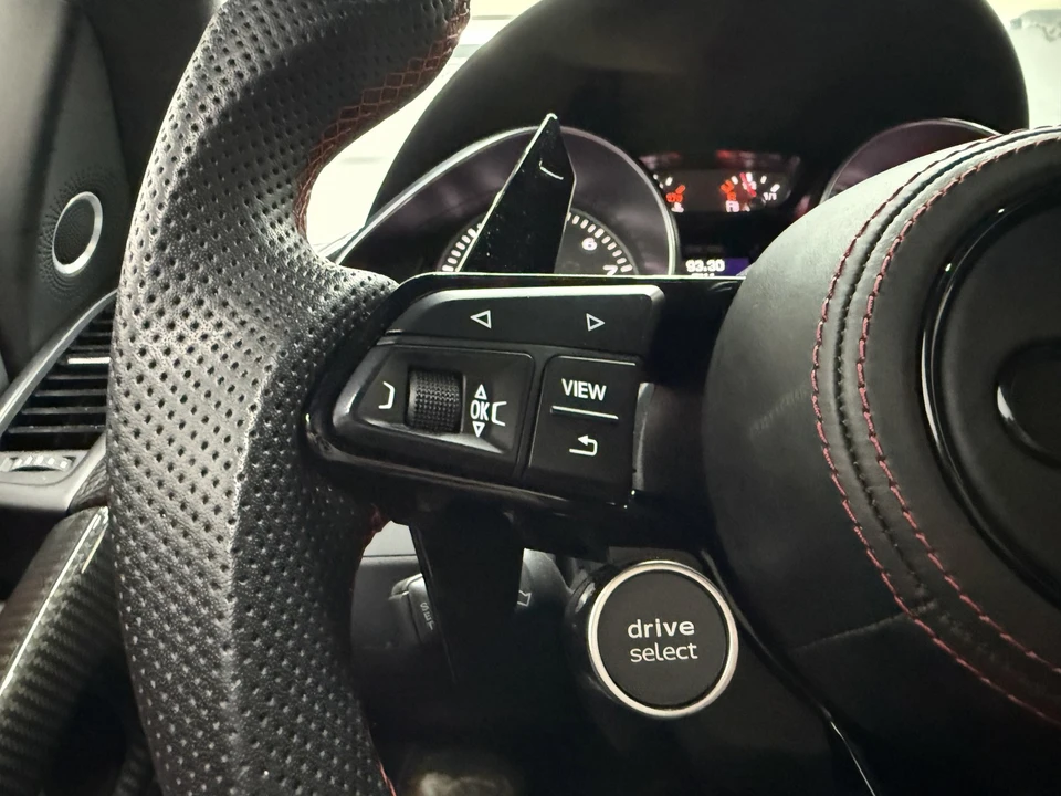 2015 Audi 42 R8 - Image 16 of 21