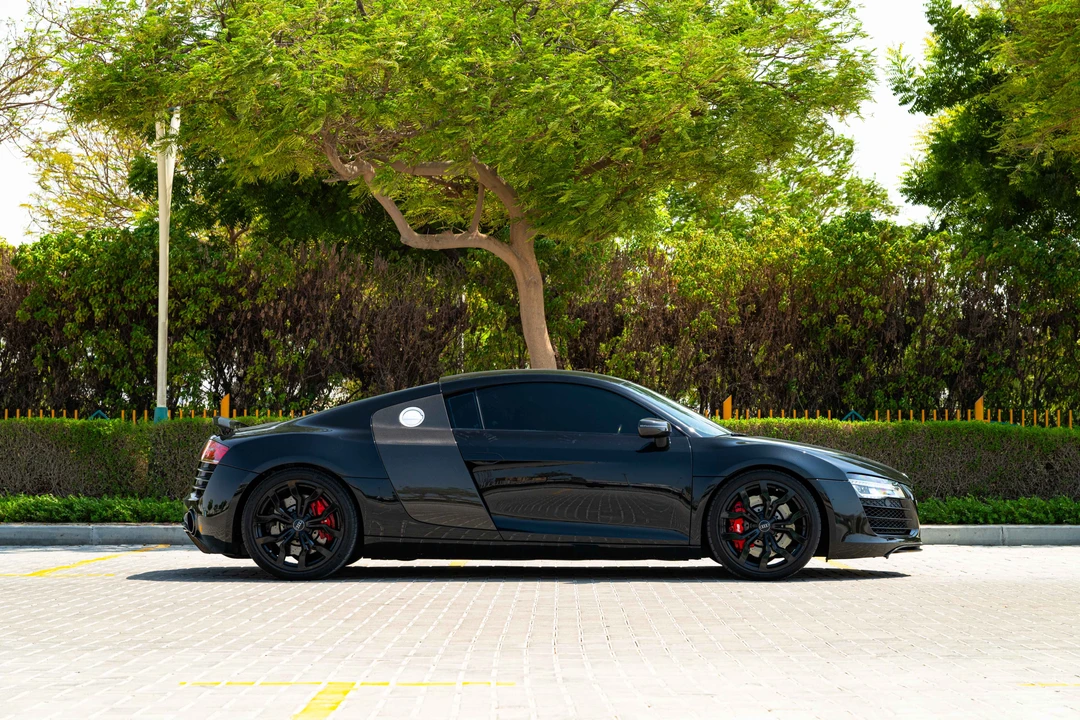 2015 Audi 42 R8 - Image 8 of 31