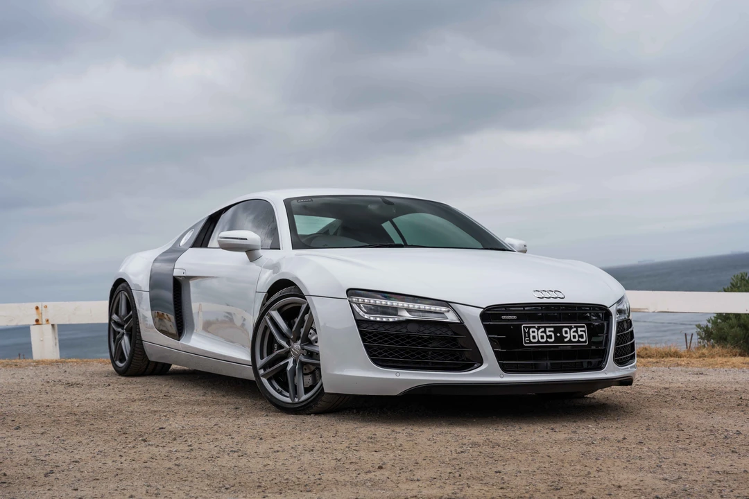2015 Audi 42 R8 - Image 3 of 31