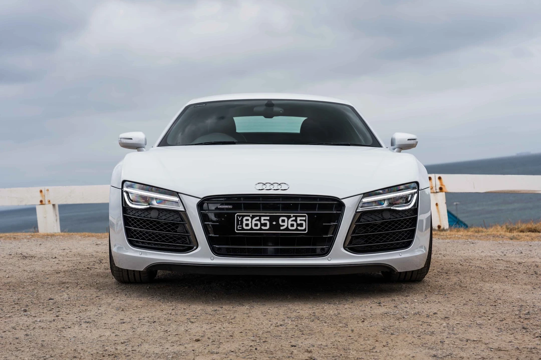 2015 Audi 42 R8 - Image 2 of 31