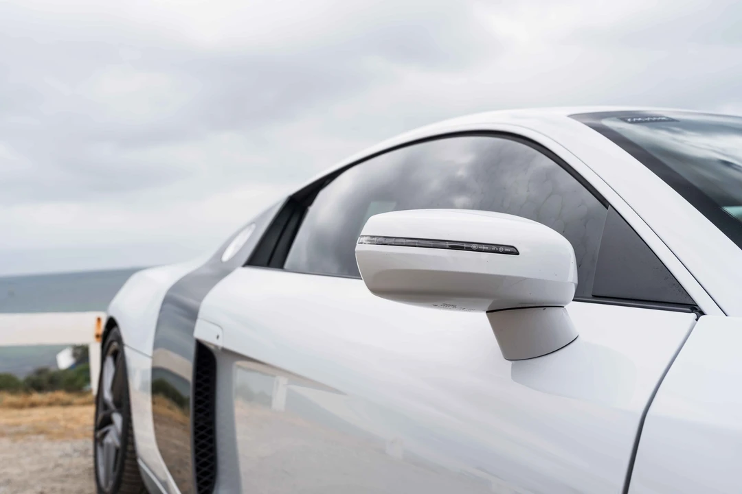 2015 Audi 42 R8 - Image 26 of 31
