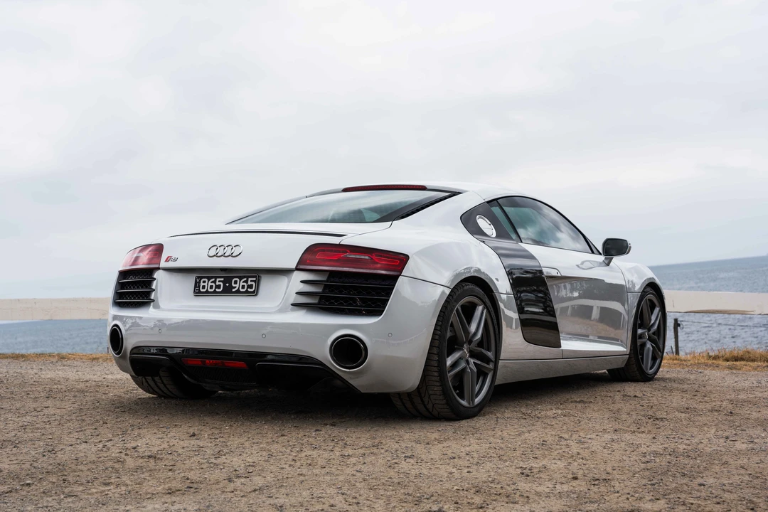 2015 Audi 42 R8 - Image 5 of 31