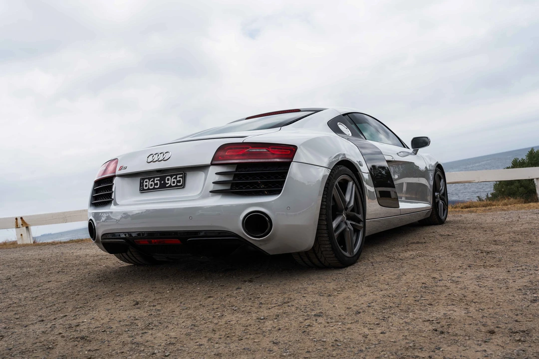 2015 Audi 42 R8 - Image 14 of 31