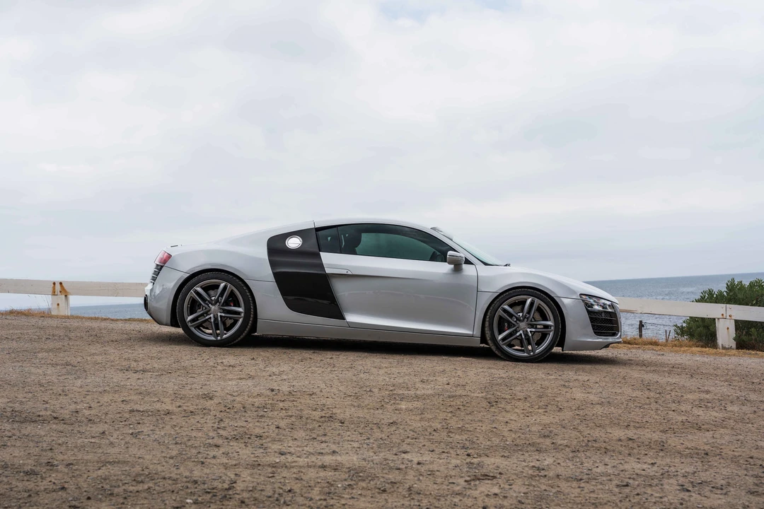 2015 Audi 42 R8 - Image 4 of 31