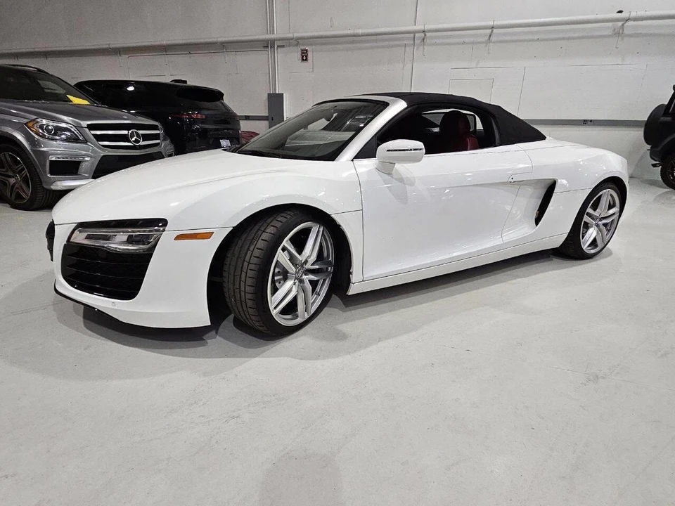 2015 Audi 42 R8 - Image 17 of 31
