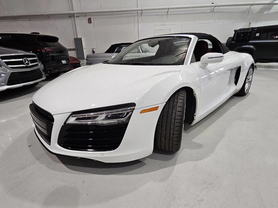2015 Audi 42 R8 - Image 18 of 31