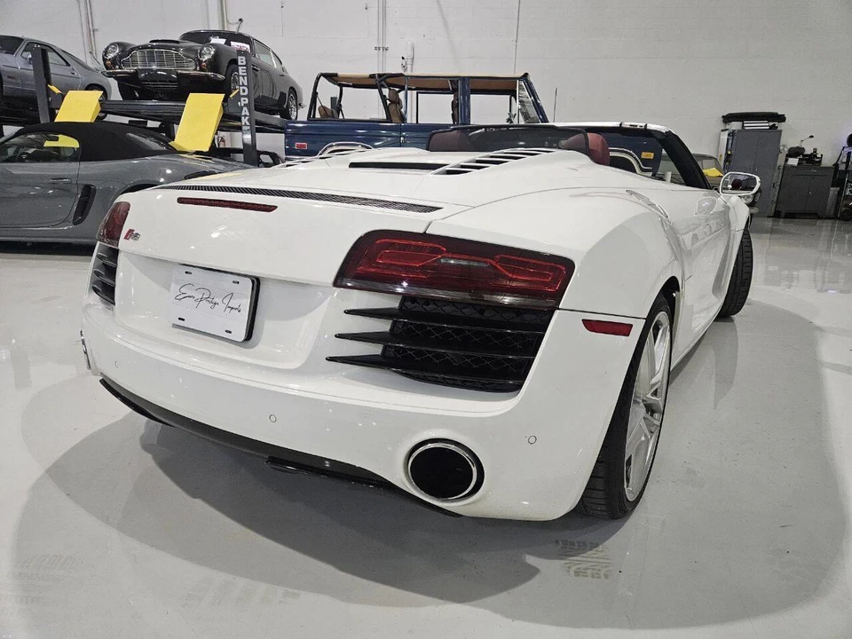 2015 Audi 42 R8 - Image 28 of 31
