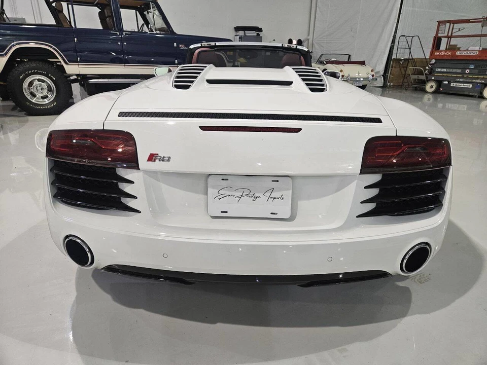 2015 Audi 42 R8 - Image 30 of 31