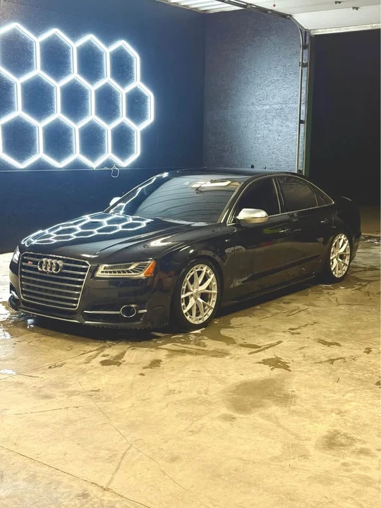 2015 Audi D4 S8 - Image 4 of 16